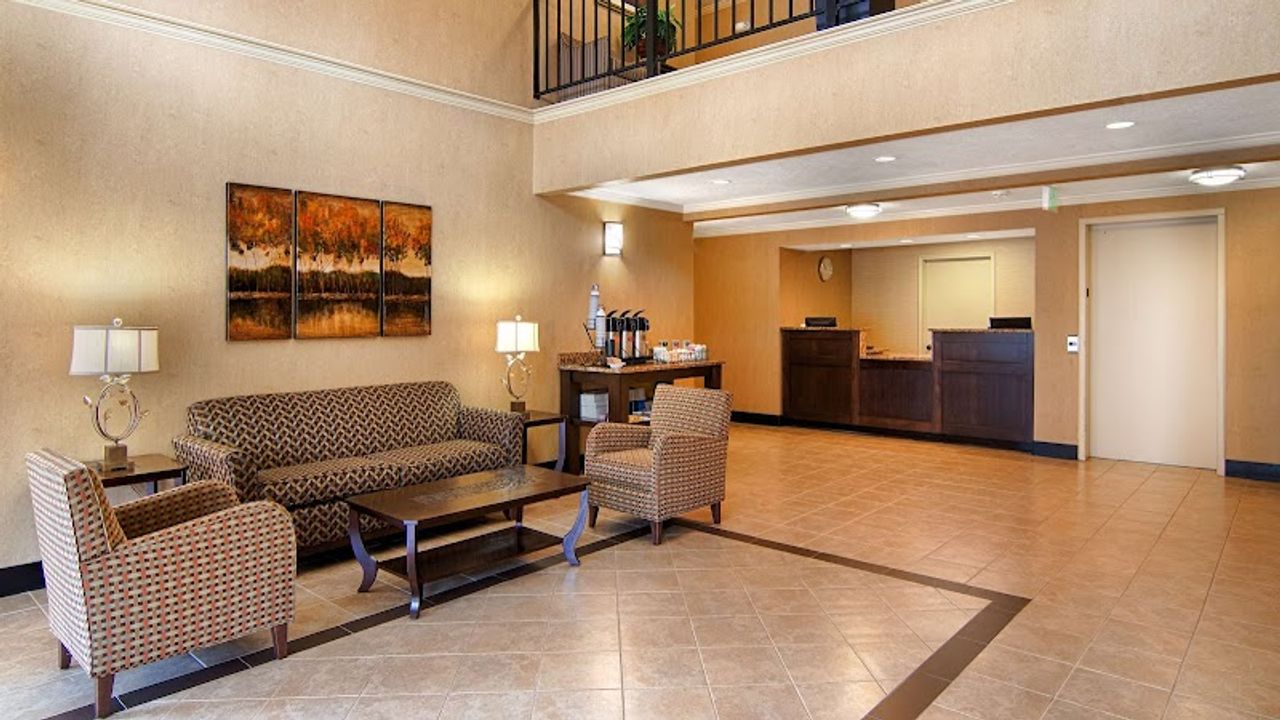 Photo of Best Western Grand Manor Inn - Lobby, Reception