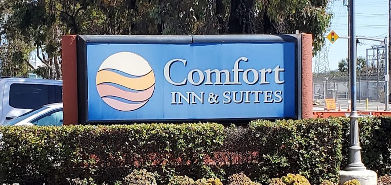Photo of Comfort Inn & Suites