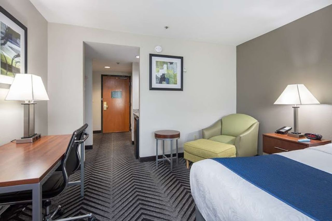 Photo of Best Western Inn & Suites San Mateo - San Francisco Airport