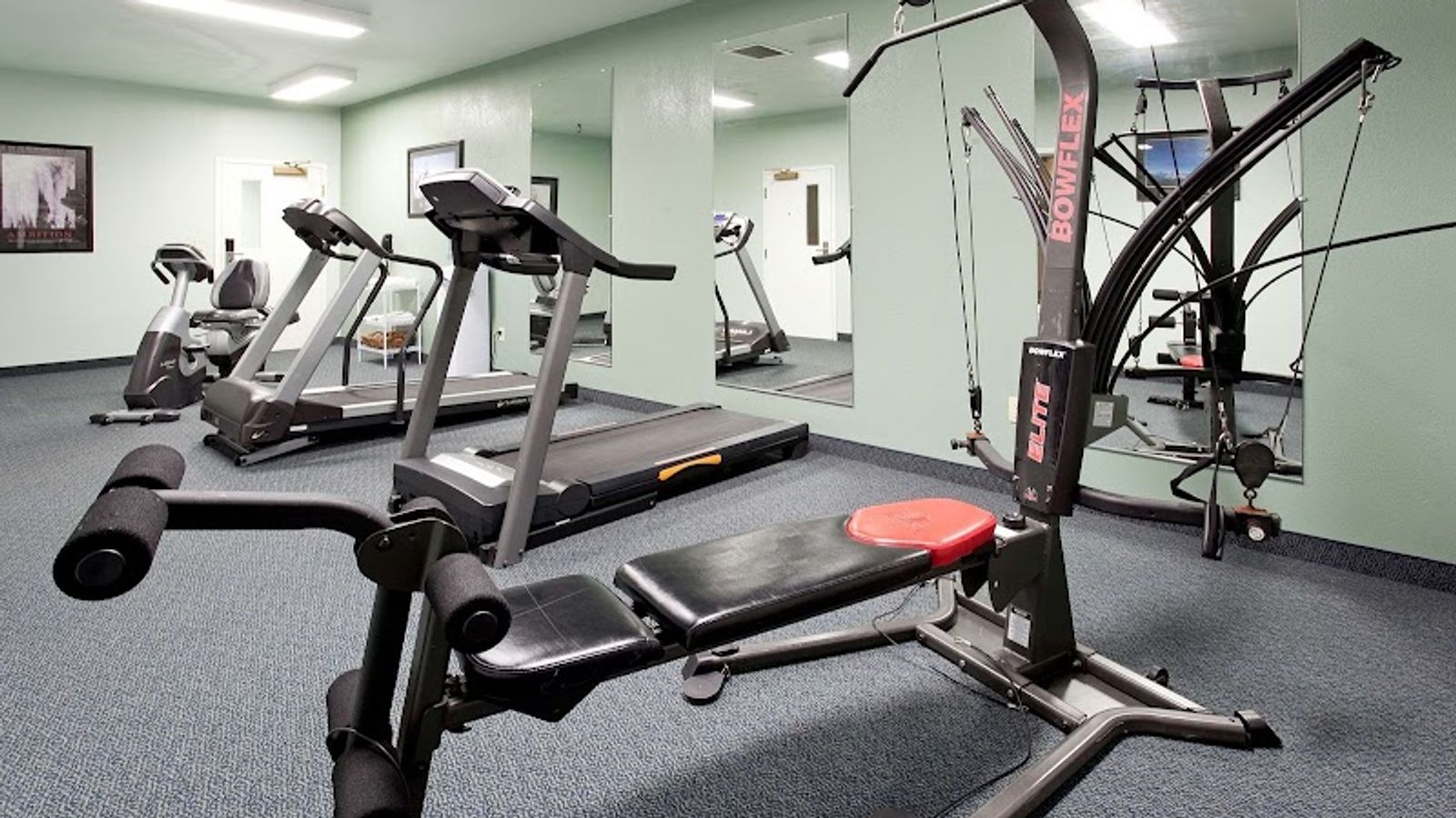 Photo of La Quinta Inn & Suites by Wyndham Newport