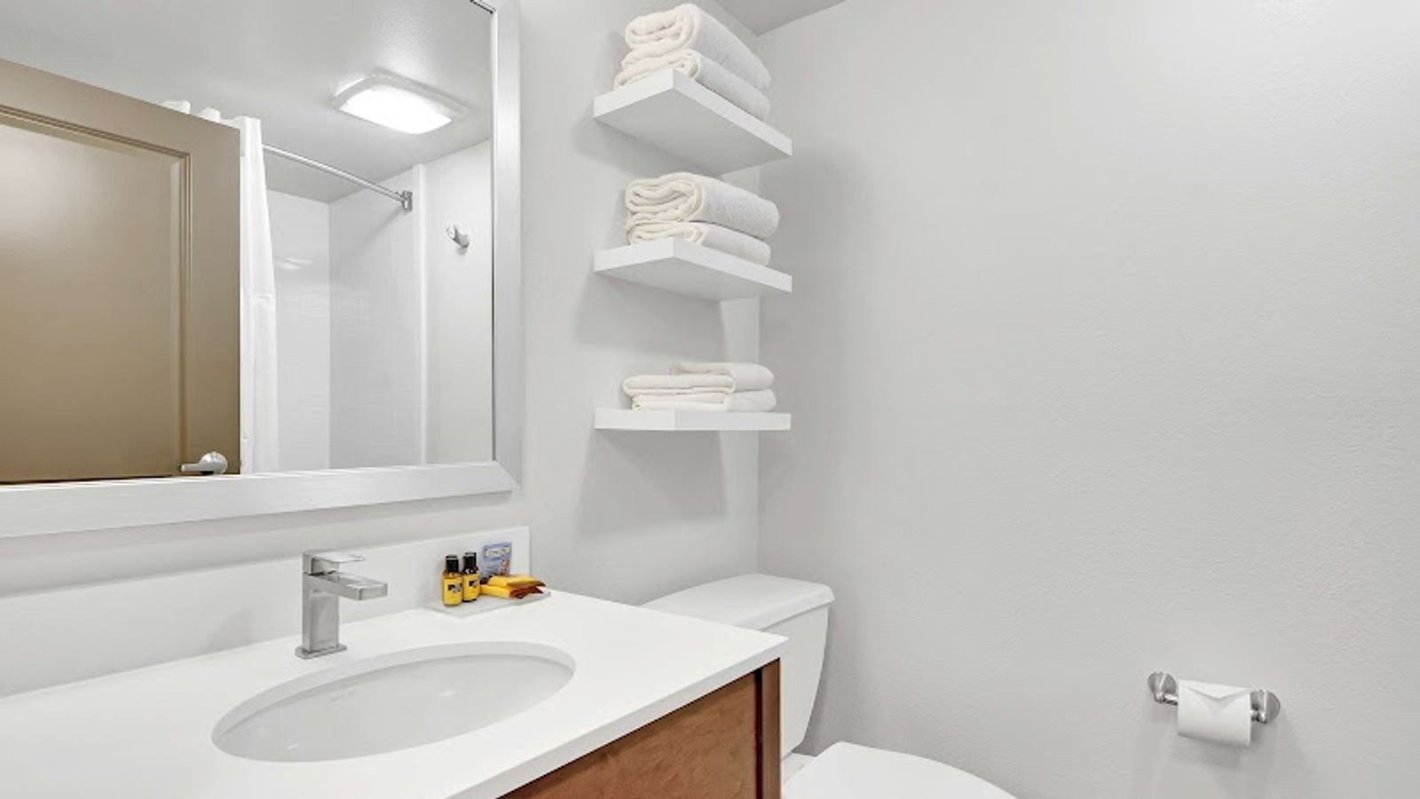 Photo of Executive Residency by Best Western Navigator Inn & Suites