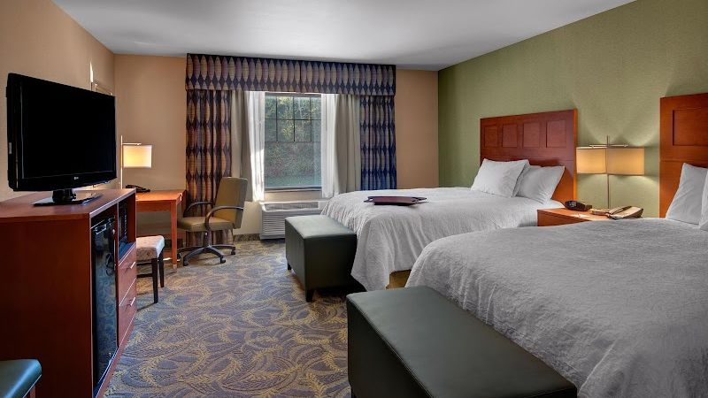 Photo of Hampton Inn & Suites Astoria