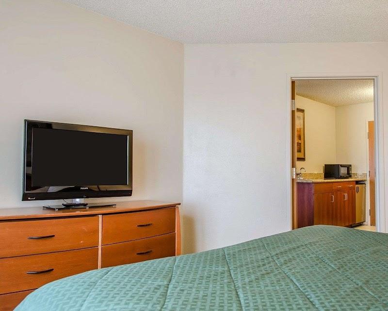 Photo of Quality Inn & Suites