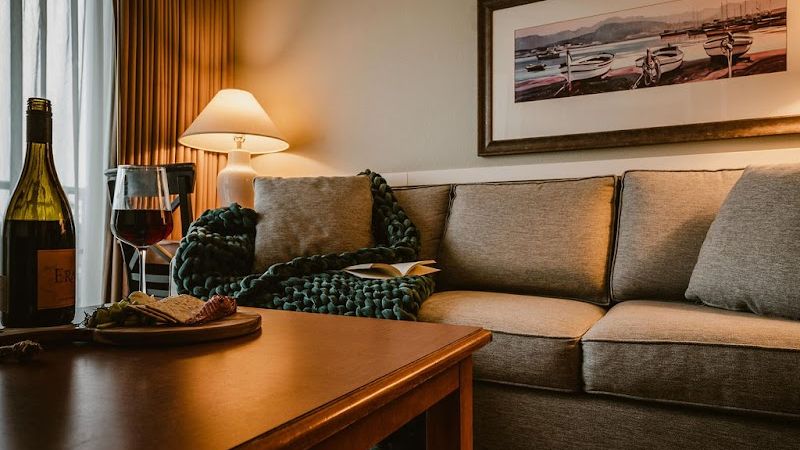 Photo of Rivertide Suites Hotel