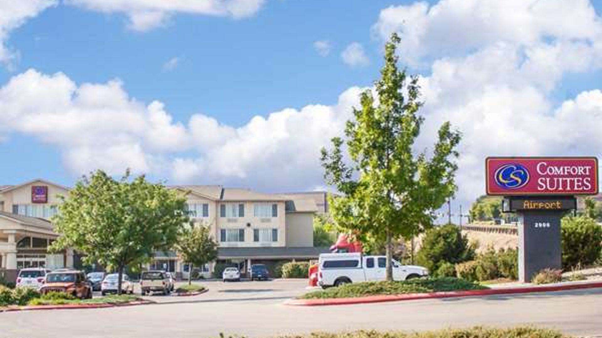 Comfort Suites Airport