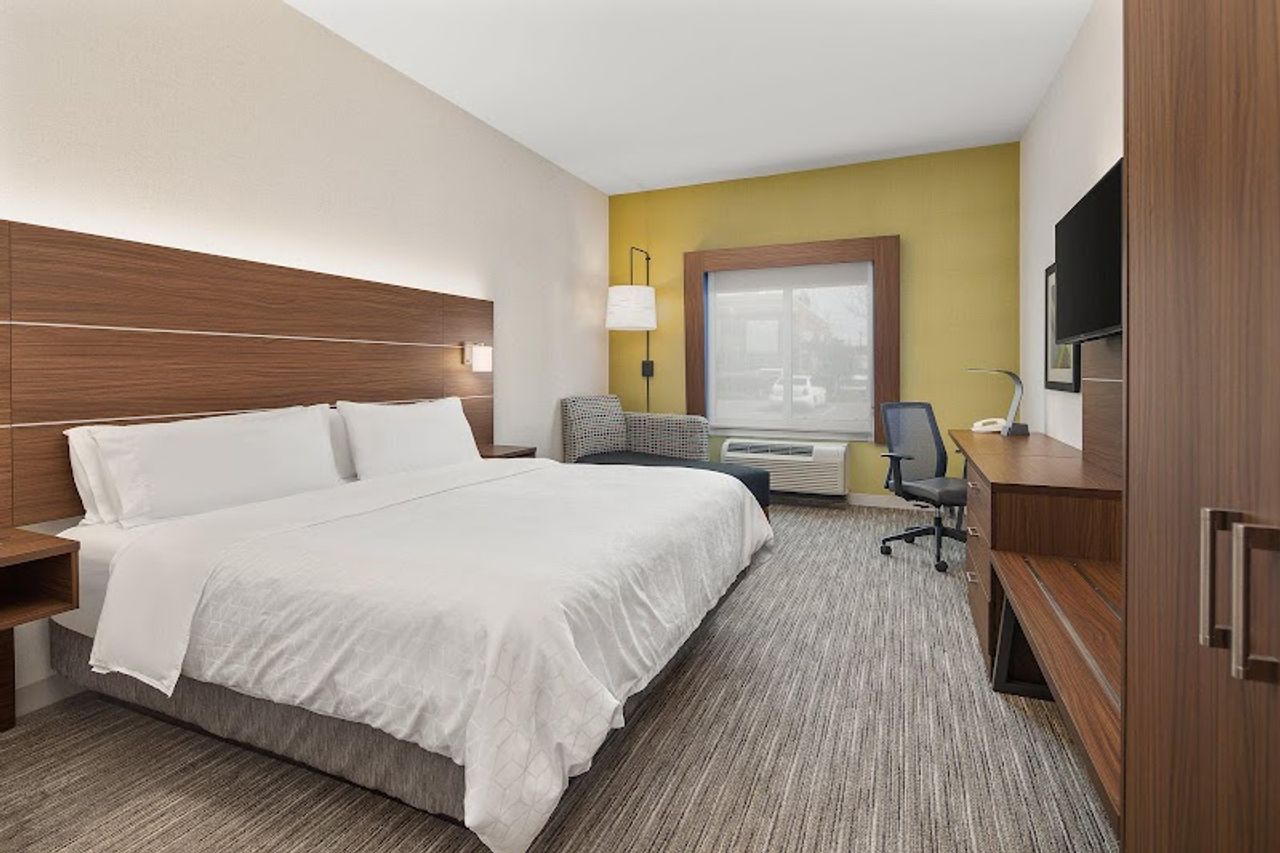 Photo of Holiday Inn Express & Suites Sacramento Airport Natomas, an IHG Hotel