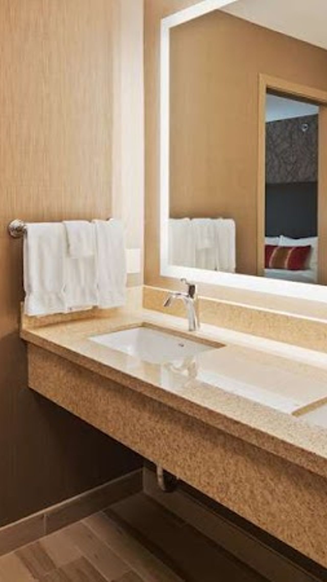 Photo of Best Western Plus CottonTree Inn