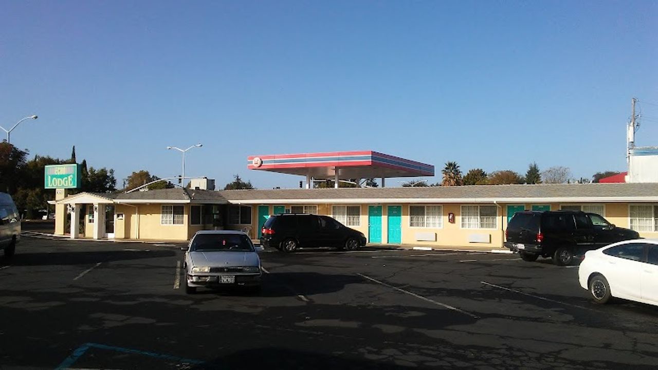 Photo of Echo Lodge - West Sacramento