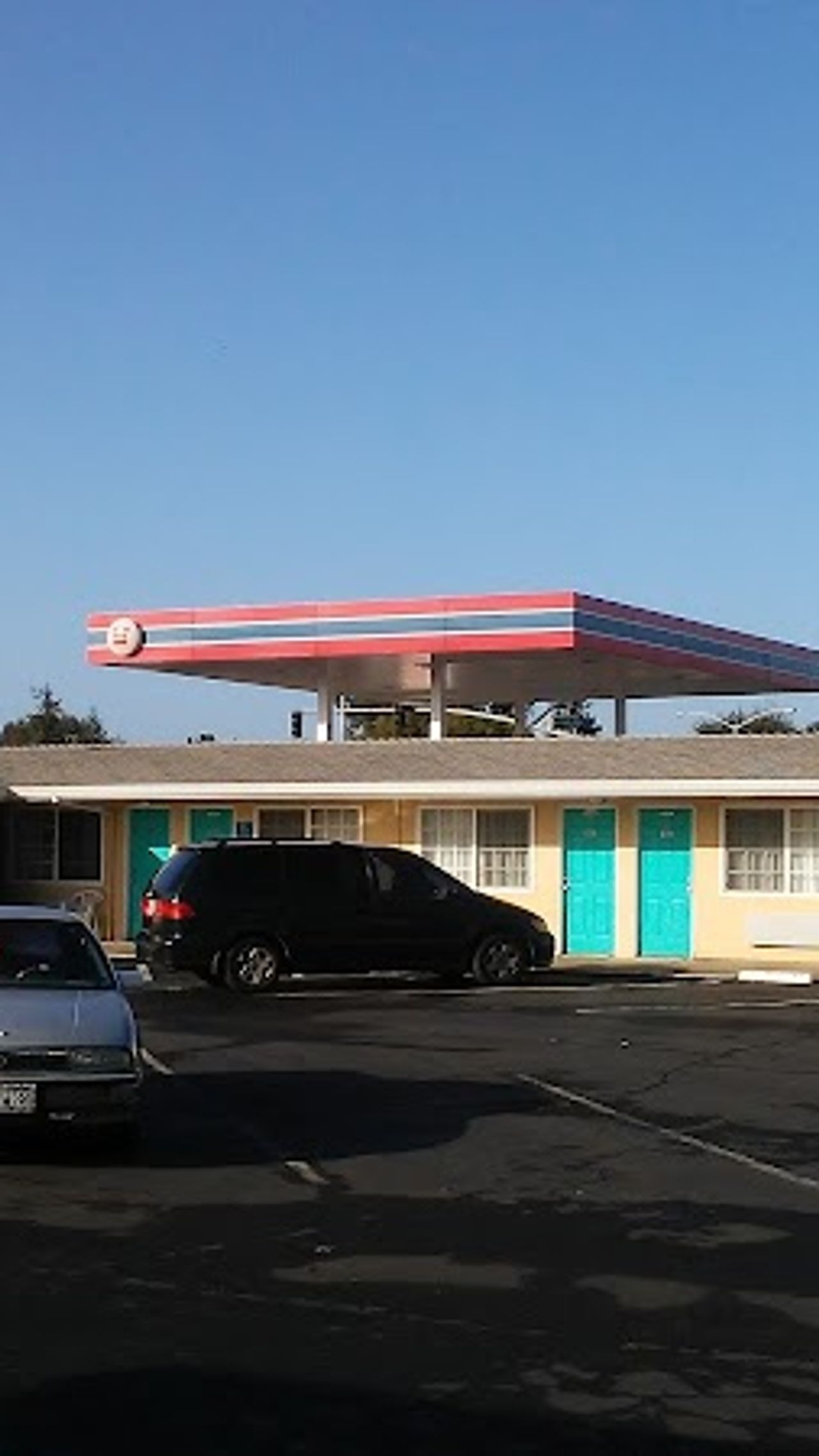Photo of Echo Lodge - West Sacramento