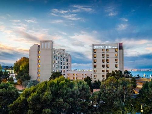 DoubleTree by Hilton Hotel San Francisco Airport