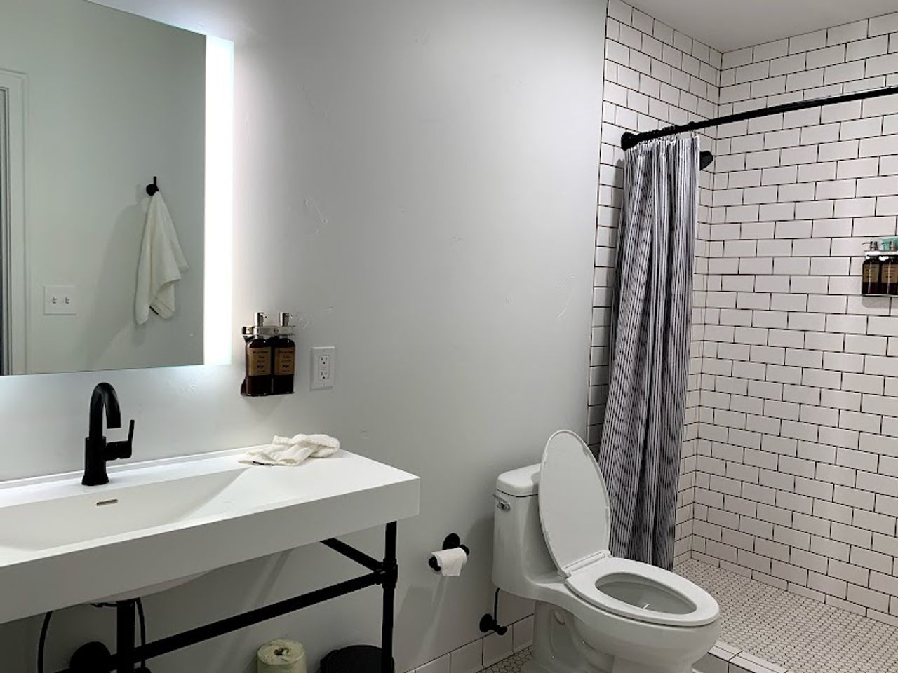 Photo of SCP Redmond Hotel