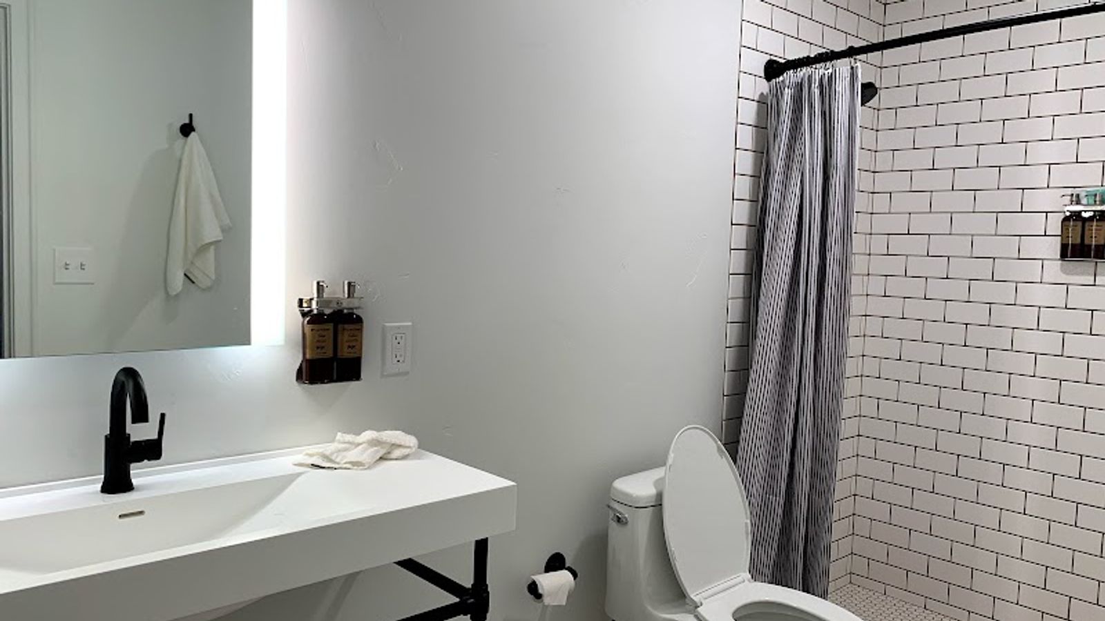 Photo of SCP Redmond Hotel