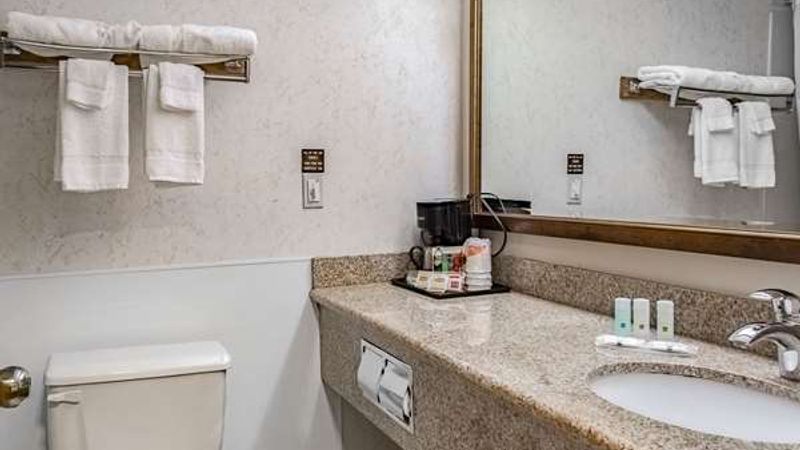 Photo of Quality Inn & Suites Vancouver North