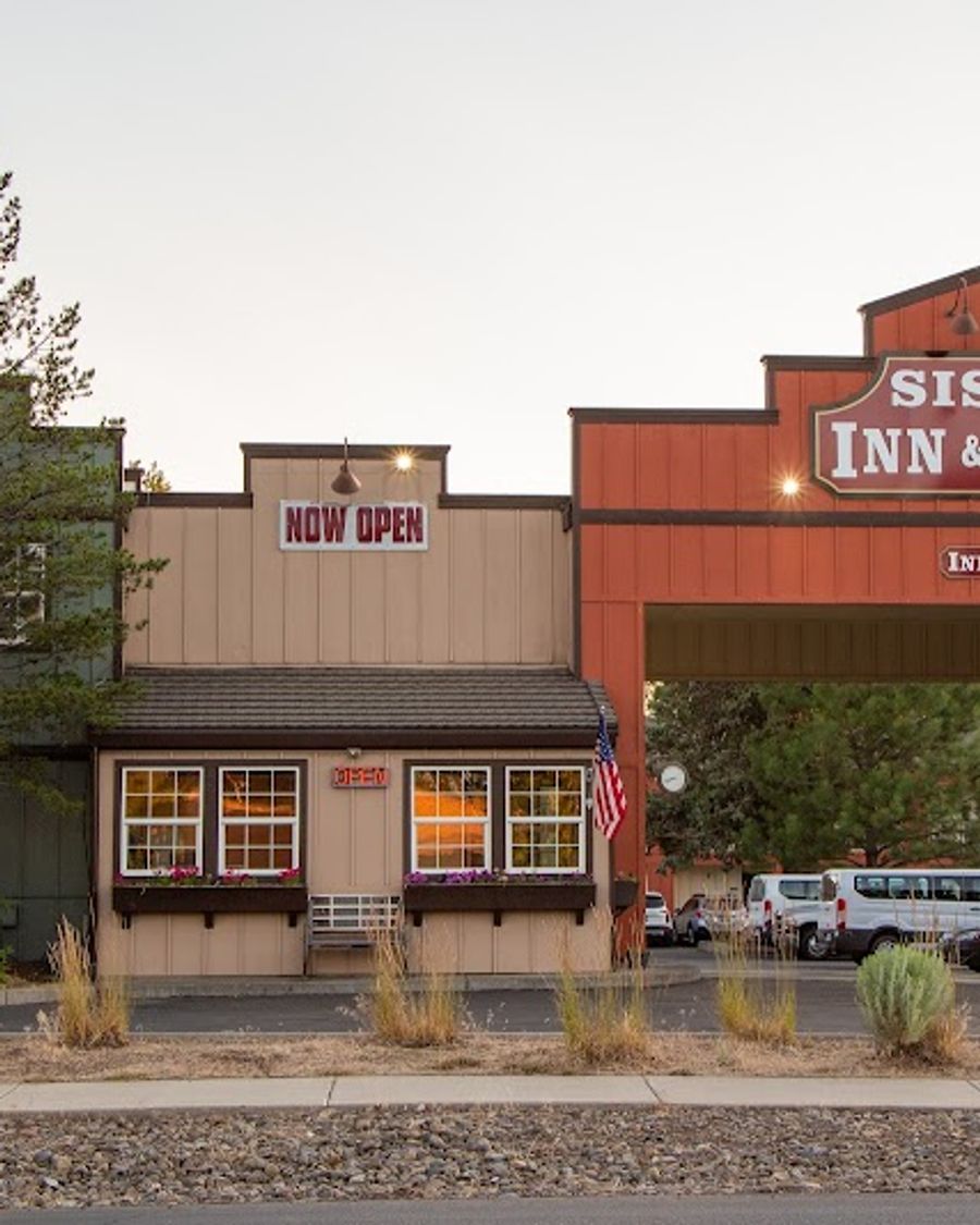 Sisters Inn & Suites