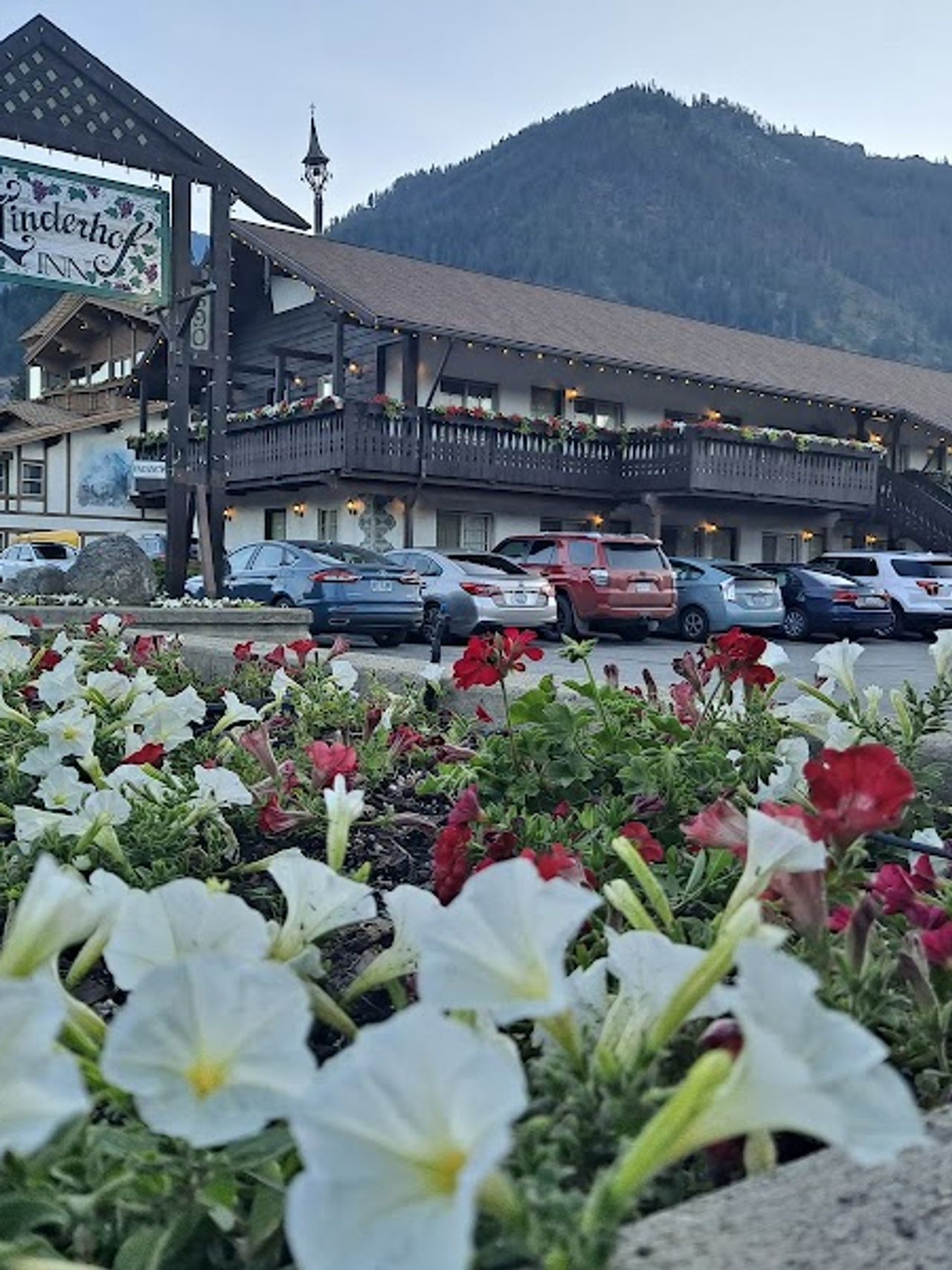 Photo of Linderhof Inn