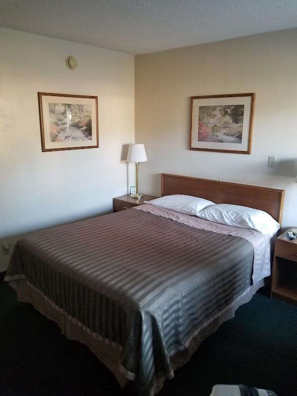 Photo of Travelodge by Wyndham Grants Pass