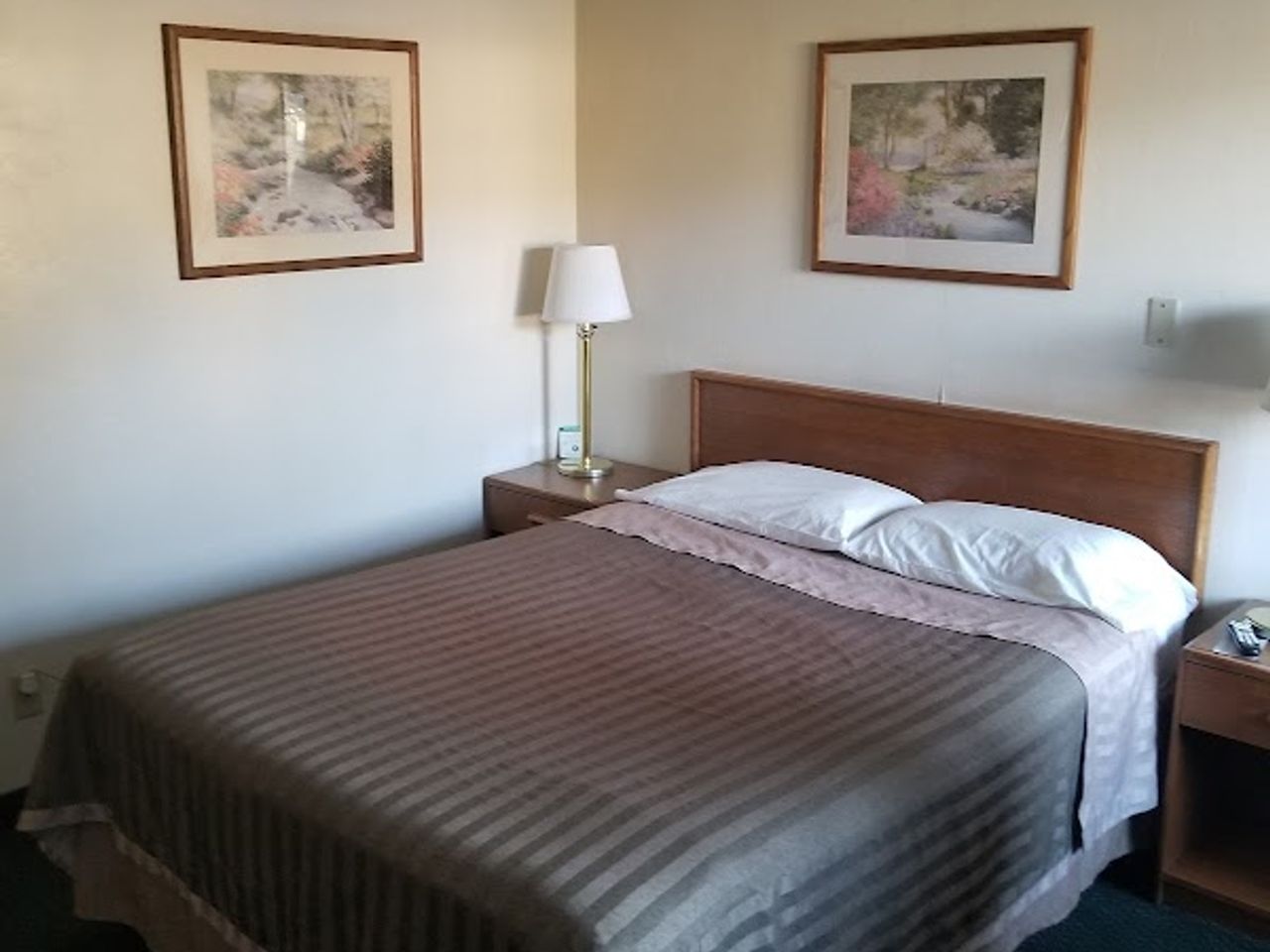 Photo of Travelodge by Wyndham Grants Pass