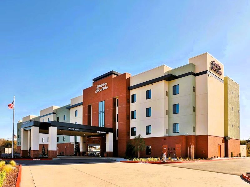 Hampton Inn & Suites Sacramento at CSUS