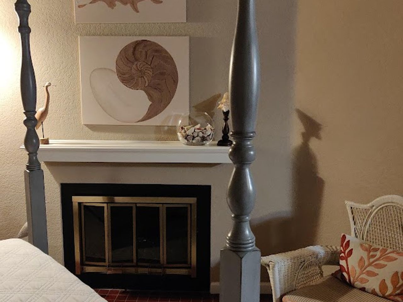 Photo of Merritt House Hotel - Boutique Double Queen, Fireplace