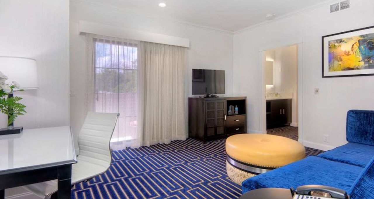 Photo of Best Western Plus Palm Court Hotel