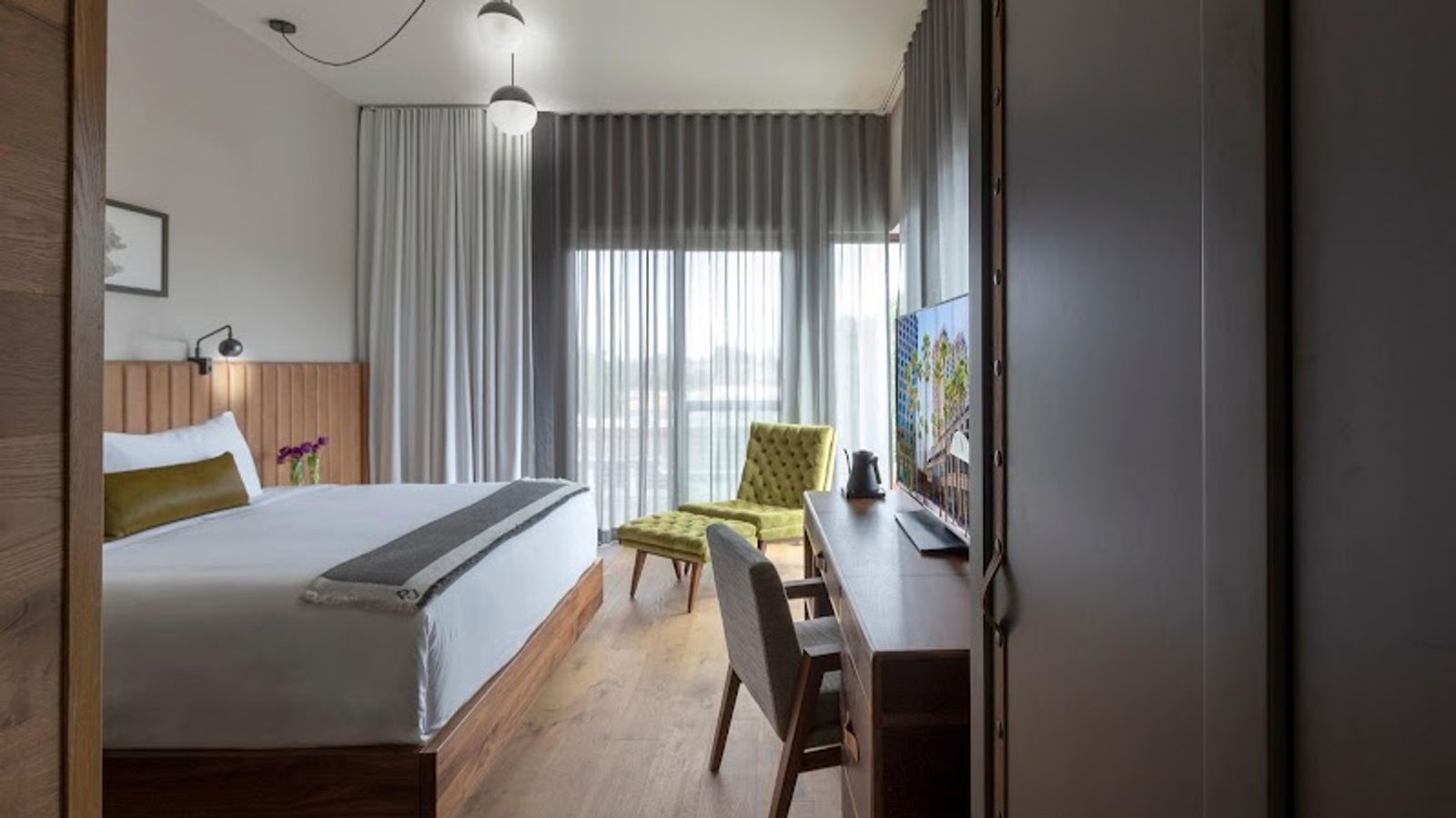 Photo of Park James Hotel