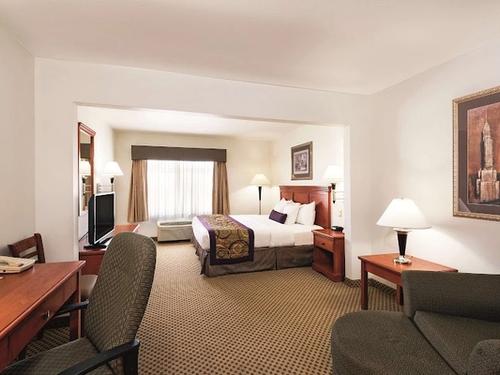 Photo of La Quinta Inn & Suites by Wyndham Kennewick