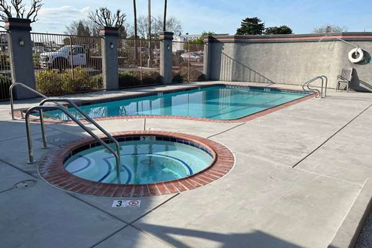 Photo of Baymont by Wyndham Manteca