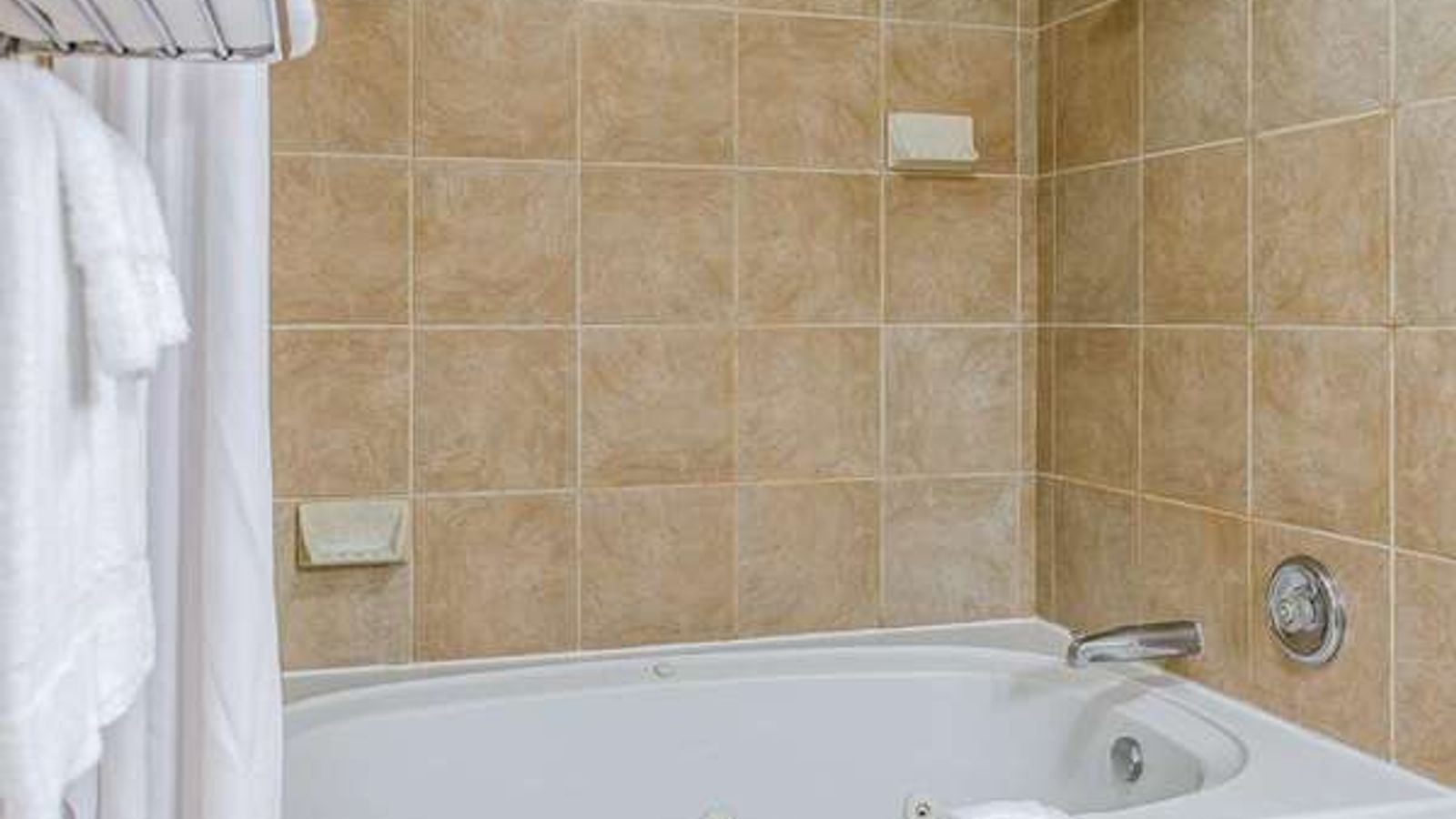 Photo of Quality Inn & Suites