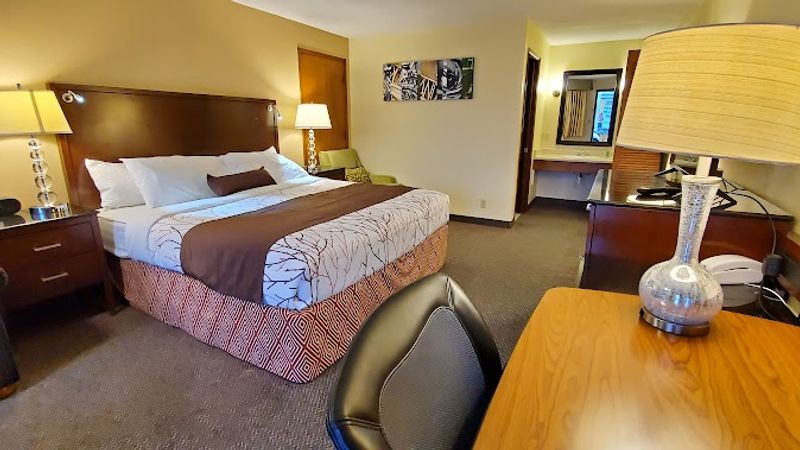 Photo of Olympic Inn & Suites