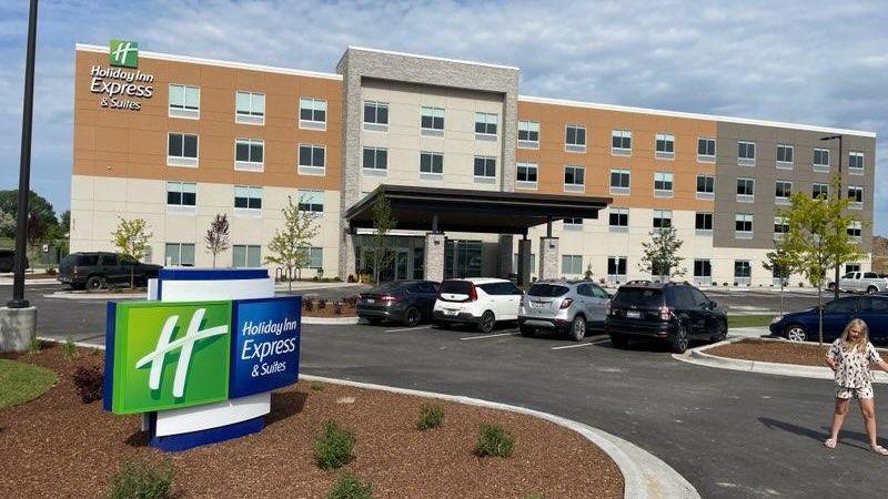 Photo of Holiday Inn Express & Suites Meridian - Boise West