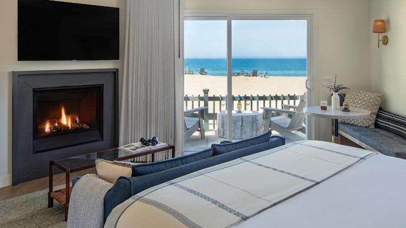 Photo of The Sanctuary Beach Resort - Suite, King Bed, Fireplace, Terrace