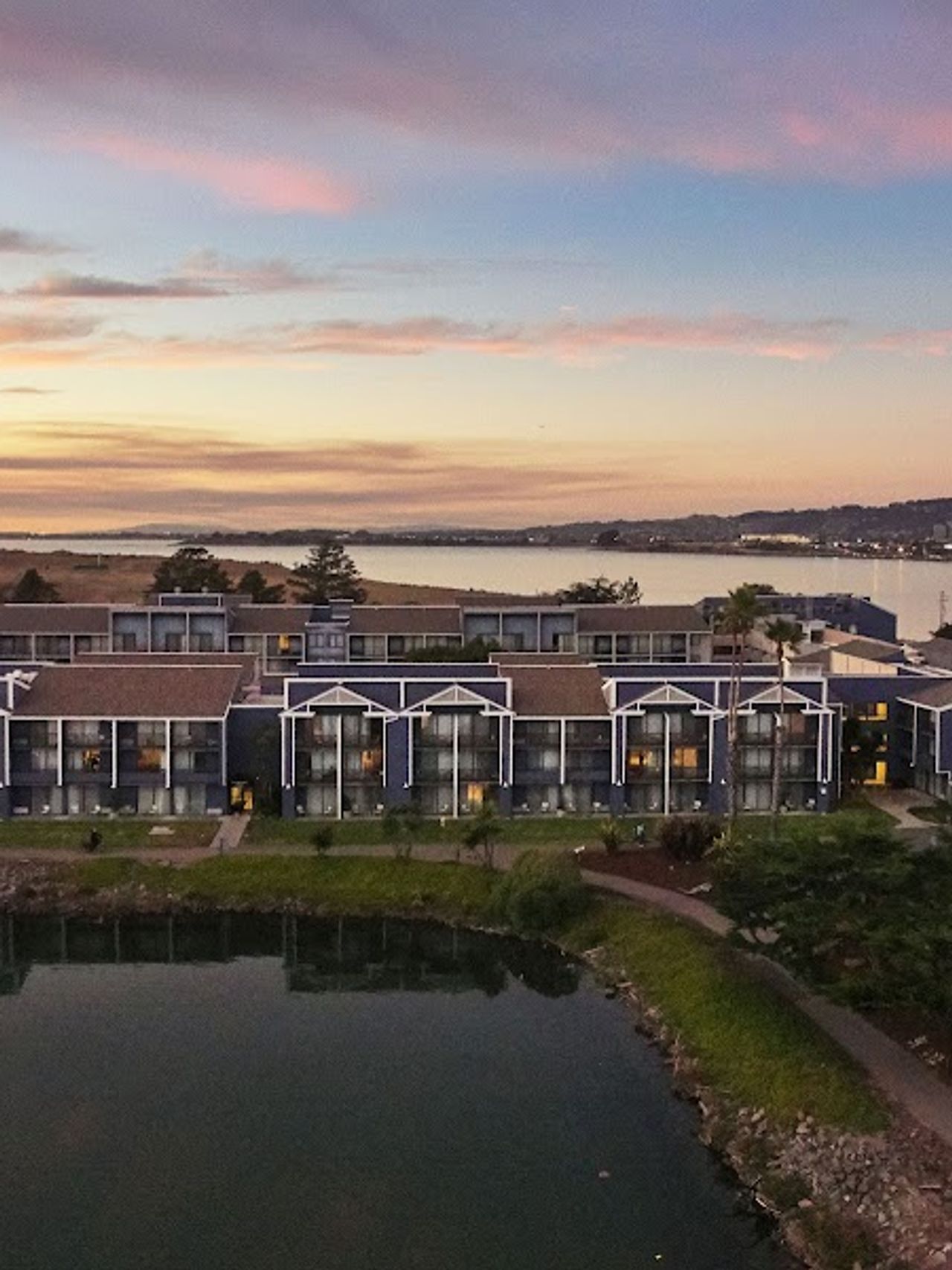 Photo of DoubleTree by Hilton Hotel Berkeley Marina