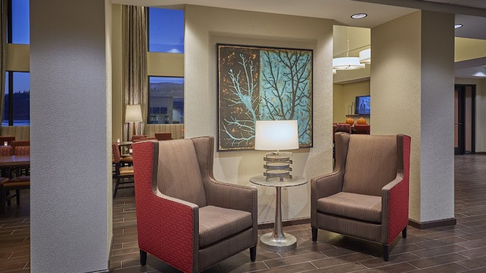 Photo of Hampton Inn & Suites Hood River