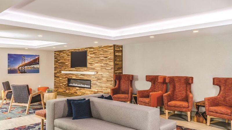 Photo of La Quinta Inn & Suites by Wyndham San Francisco Airport N