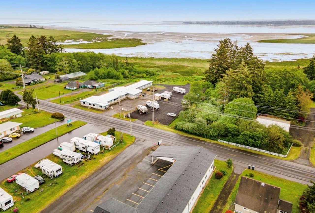 Photo of Silver Sands Motel