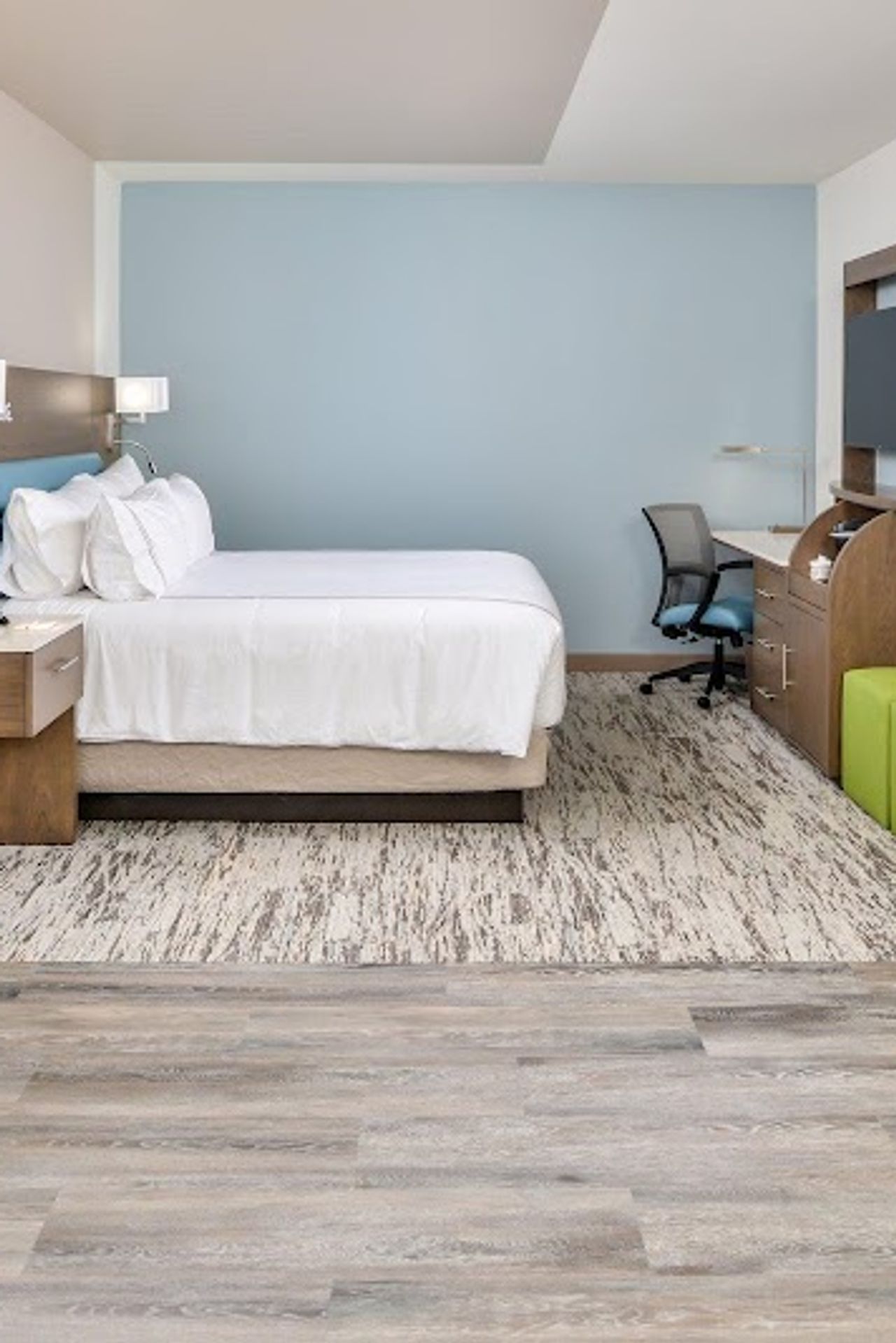 Photo of Even Hotel Eugene, an IHG Hotel - Room, King bed, In-room fitness equipment