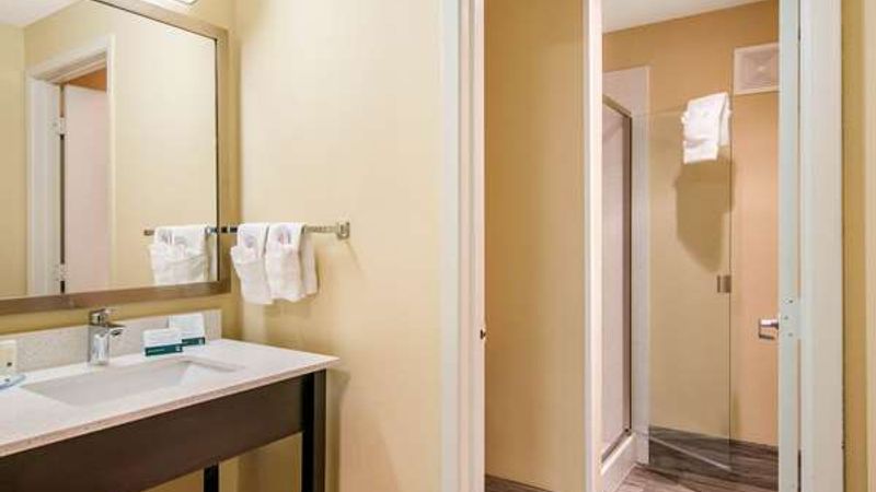 Photo of Quality Inn & Suites