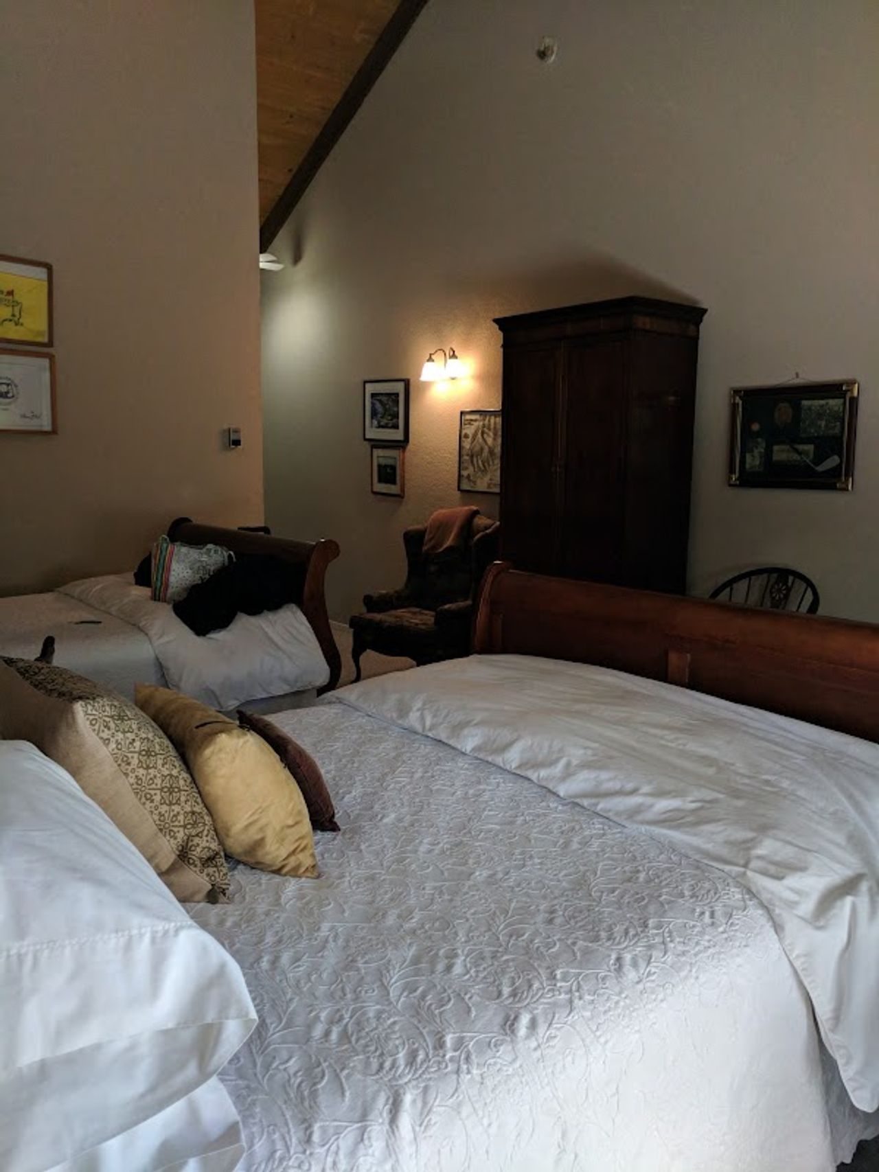 Photo of Merritt House Hotel - Standard Room, 2 Queen Beds