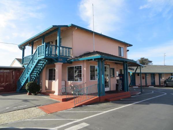 Photo of Riverside Inn & Suites