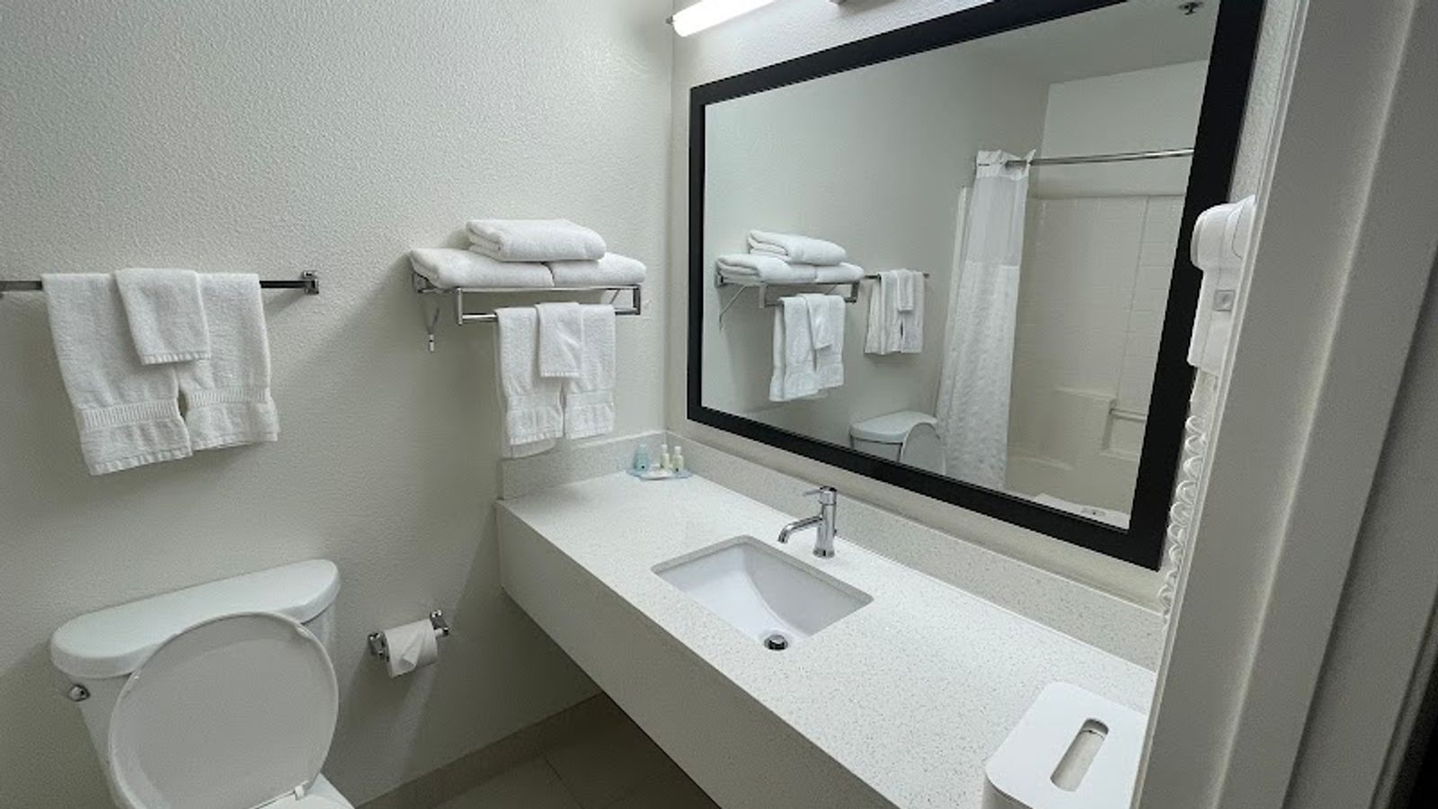 Photo of Quality Inn & Suites Fresno Northwest