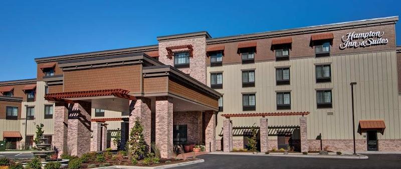 Hampton Inn & Suites Astoria