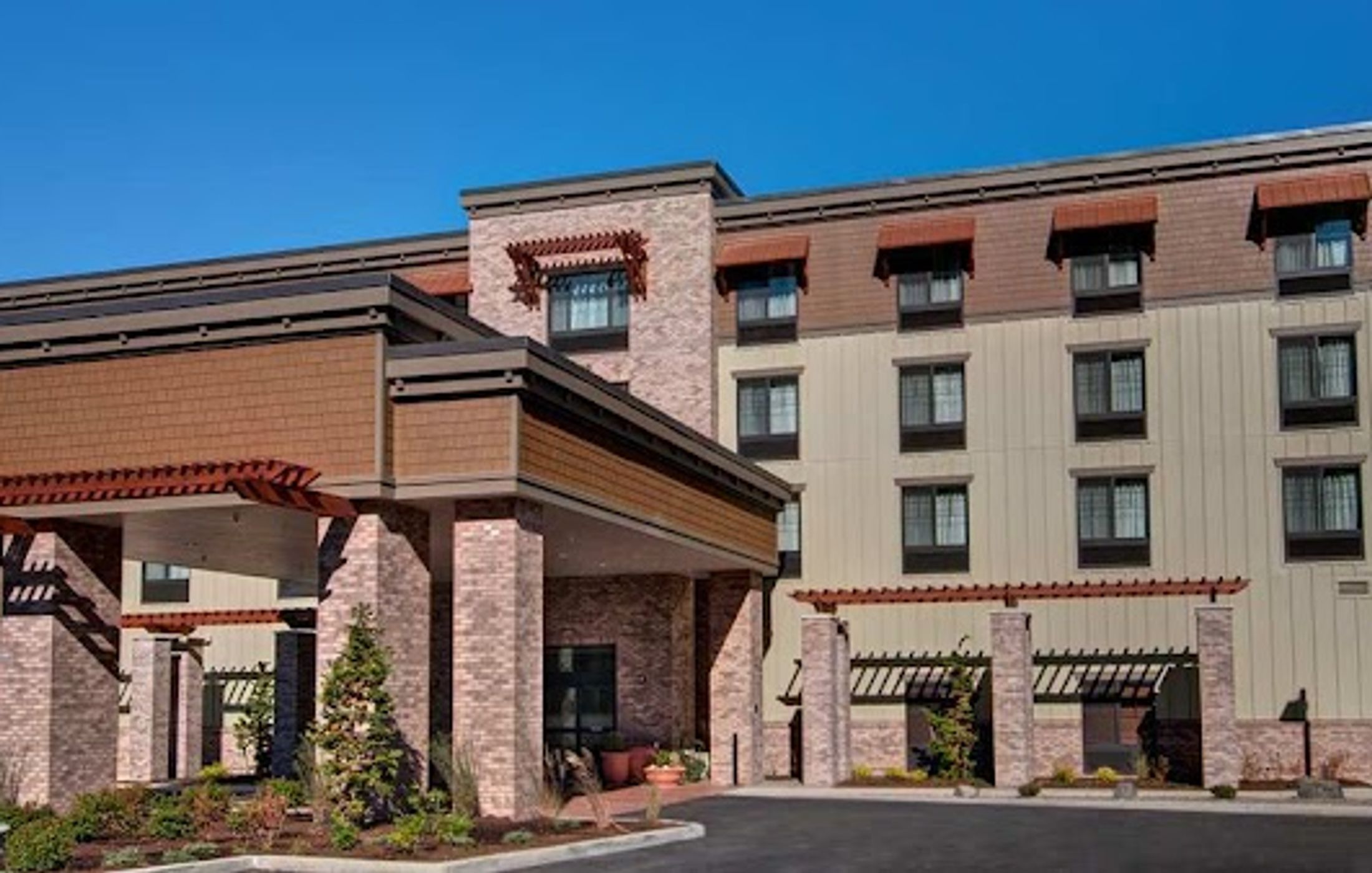Hampton Inn & Suites Astoria