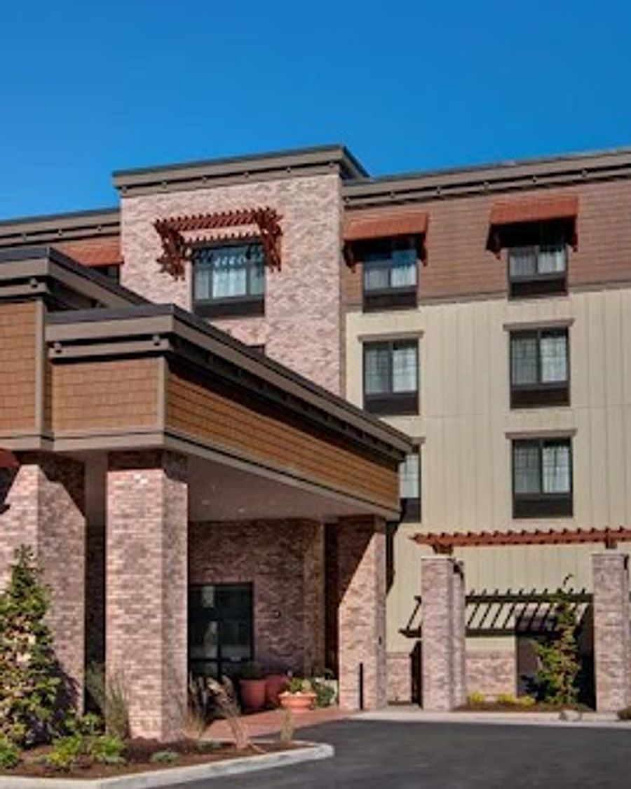 Hampton Inn & Suites Astoria