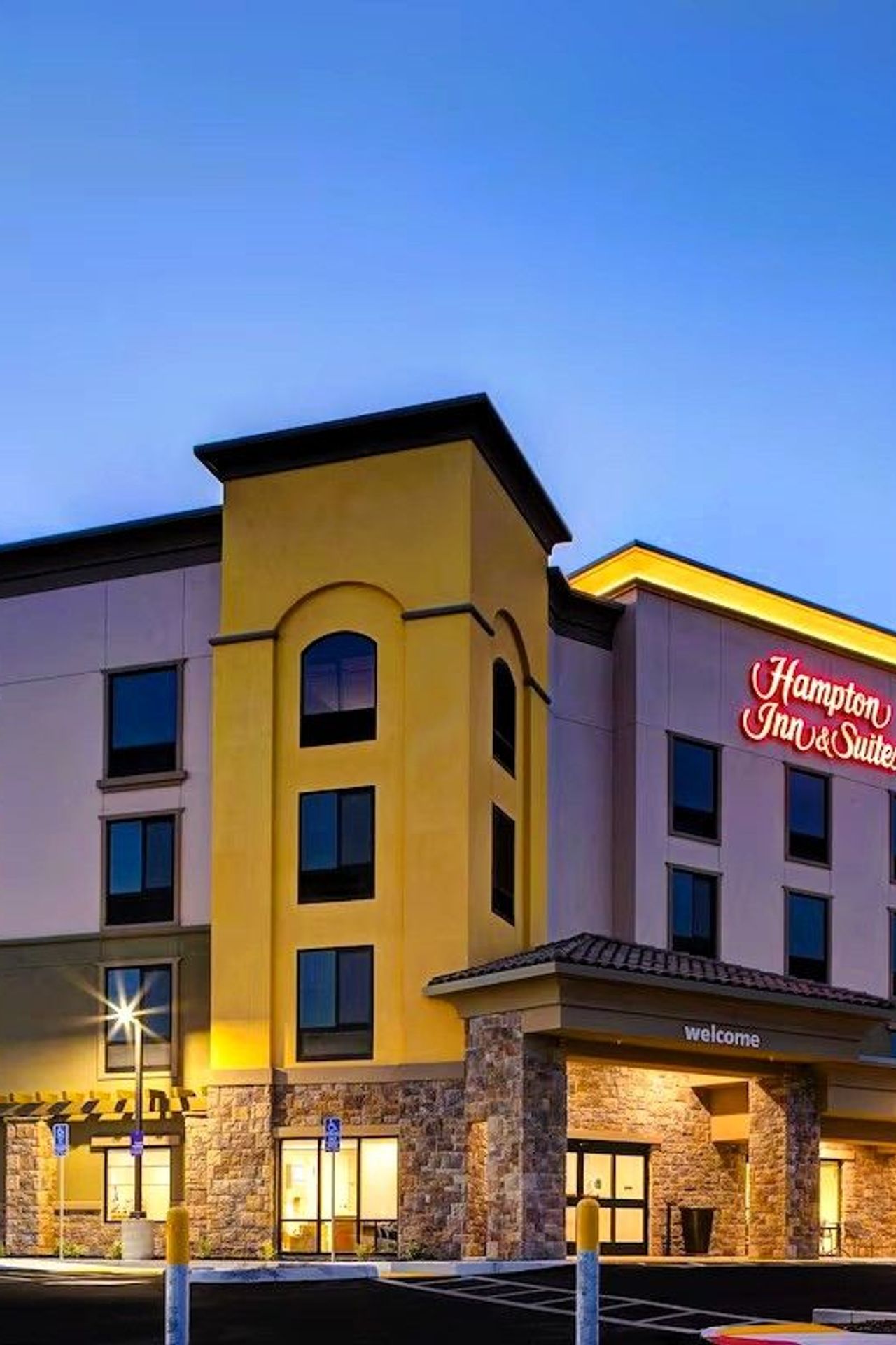 Hampton Inn & Suites Marina