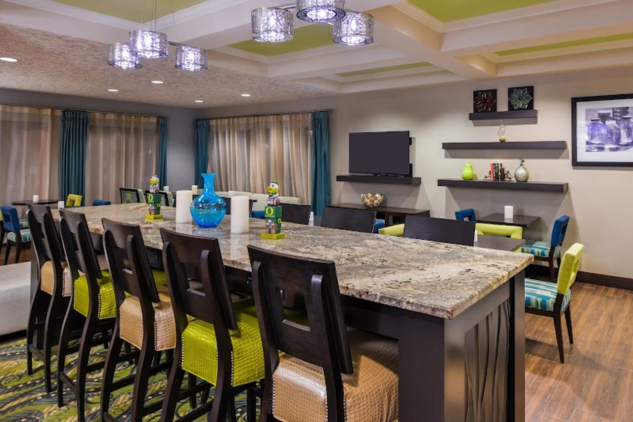 Photo of Hampton Inn Eugene - Complimentary hot breakfast