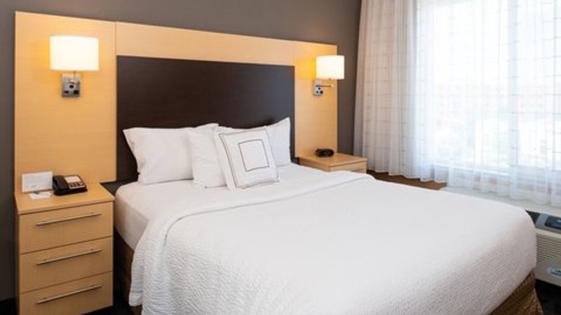 Photo of TownePlace Suites Bakersfield West