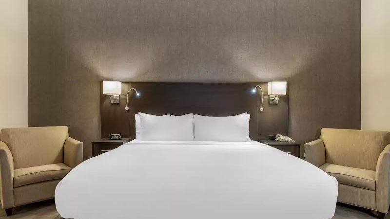 Photo of Comfort Suites Boise West Meridian