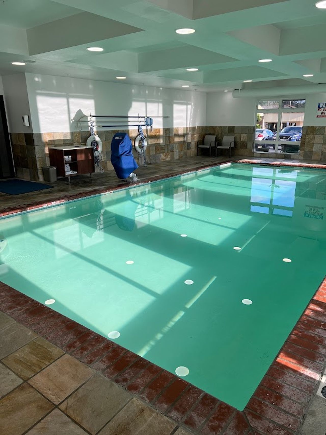 Photo of Holiday Inn Express & Suites