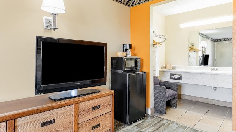 Photo of Knights Inn Madera