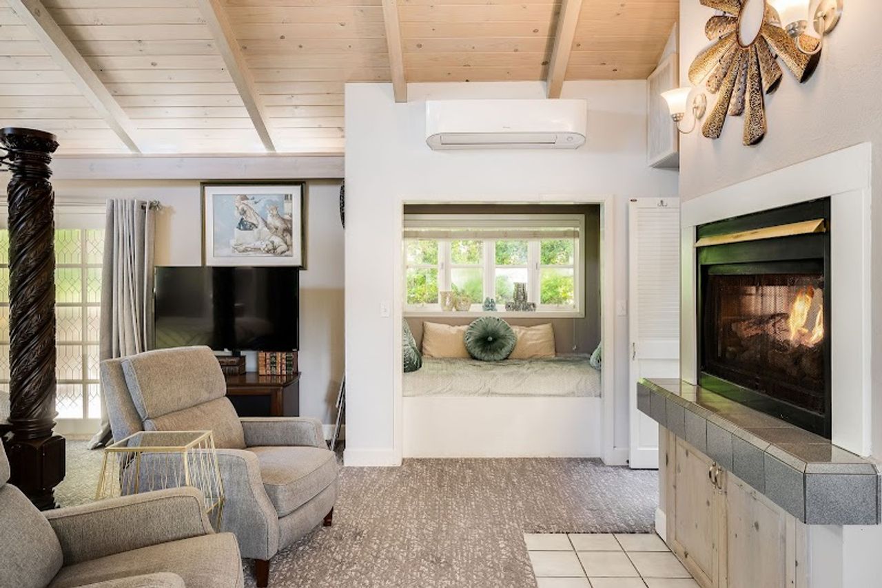 Photo of Potter's Foothill House B&B